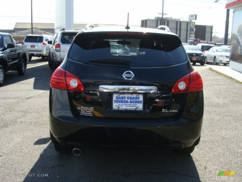 2011 Rogue SL AWD - Wicked Black / Black photo #5