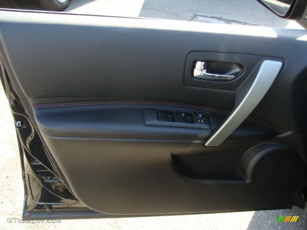 2011 Rogue SL AWD - Wicked Black / Black photo #6