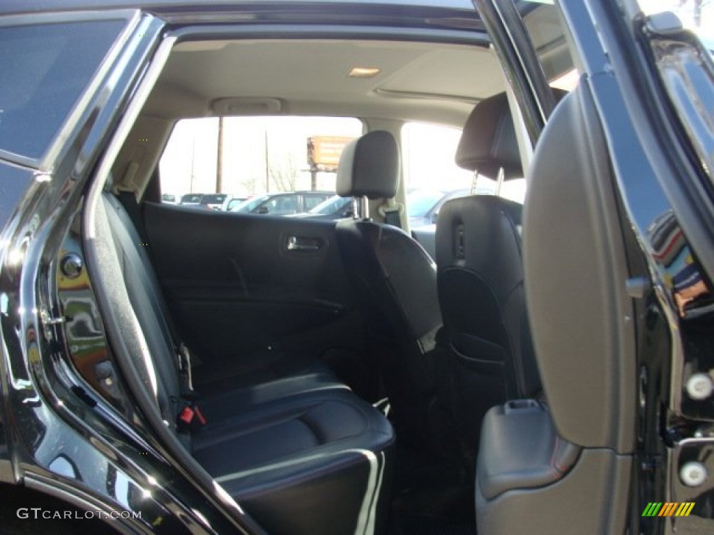 2011 Rogue SL AWD - Wicked Black / Black photo #12
