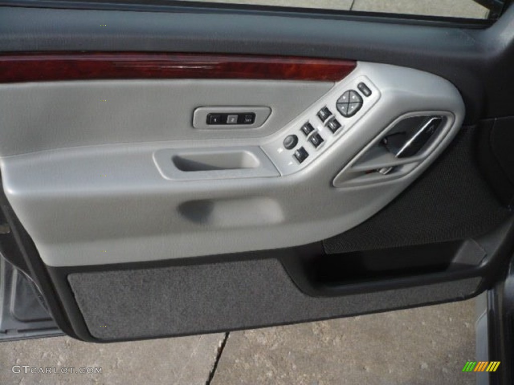 2004 Grand Cherokee Overland 4x4 - Graphite Metallic / Dark Slate Gray photo #20