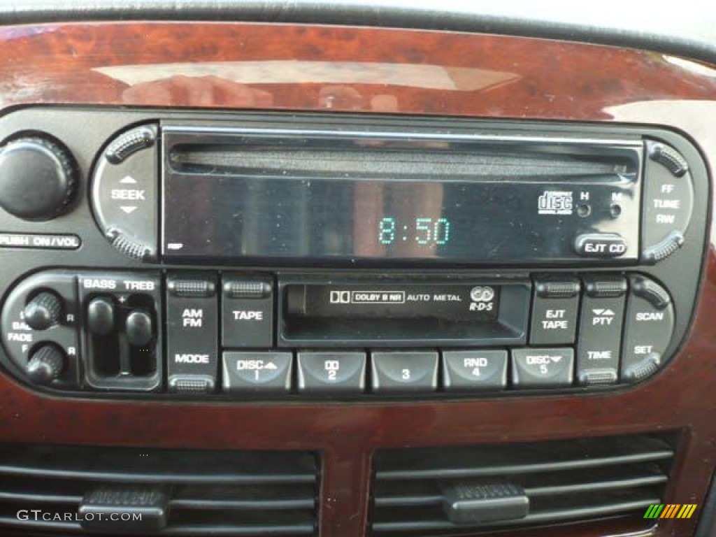 2004 Grand Cherokee Overland 4x4 - Graphite Metallic / Dark Slate Gray photo #22