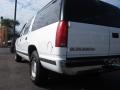 Summit White - Suburban C1500 SLE Photo No. 12