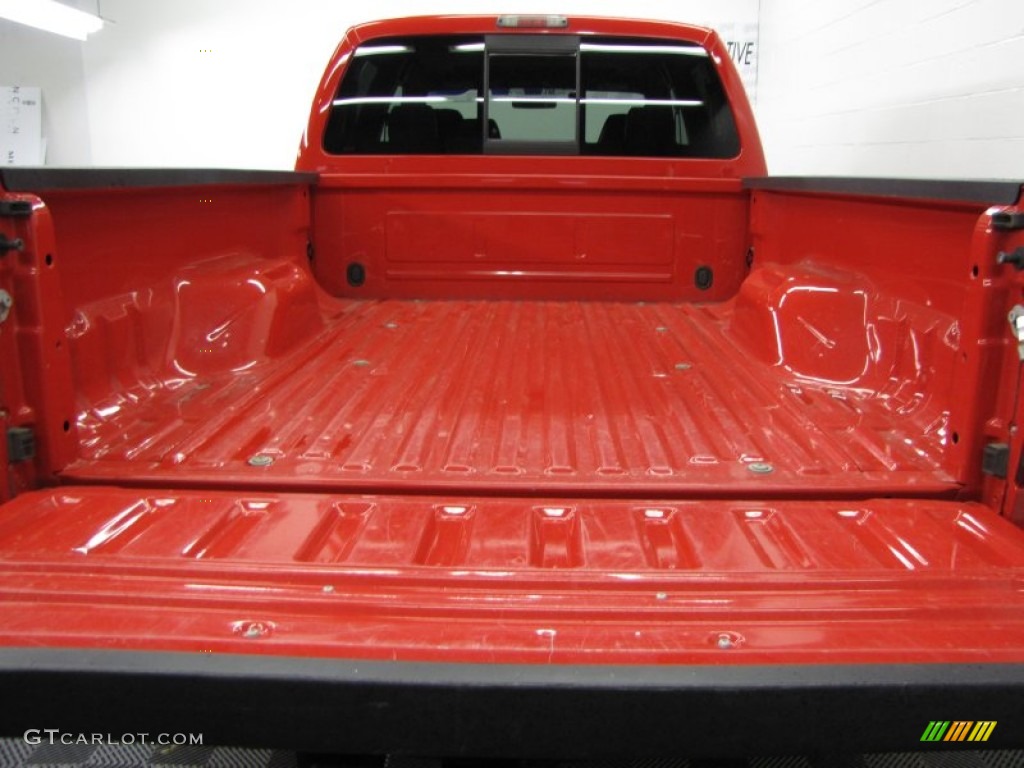 2008 F350 Super Duty FX4 Crew Cab 4x4 - Bright Red / Black photo #33
