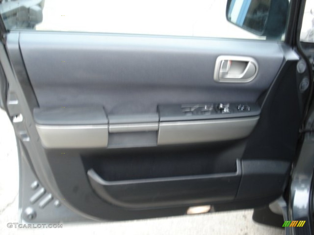 2004 Endeavor LS - Titanium Gray Pearl / Charcoal Gray photo #15