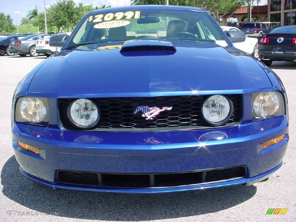 2006 Mustang GT Premium Coupe - Vista Blue Metallic / Light Parchment photo #14