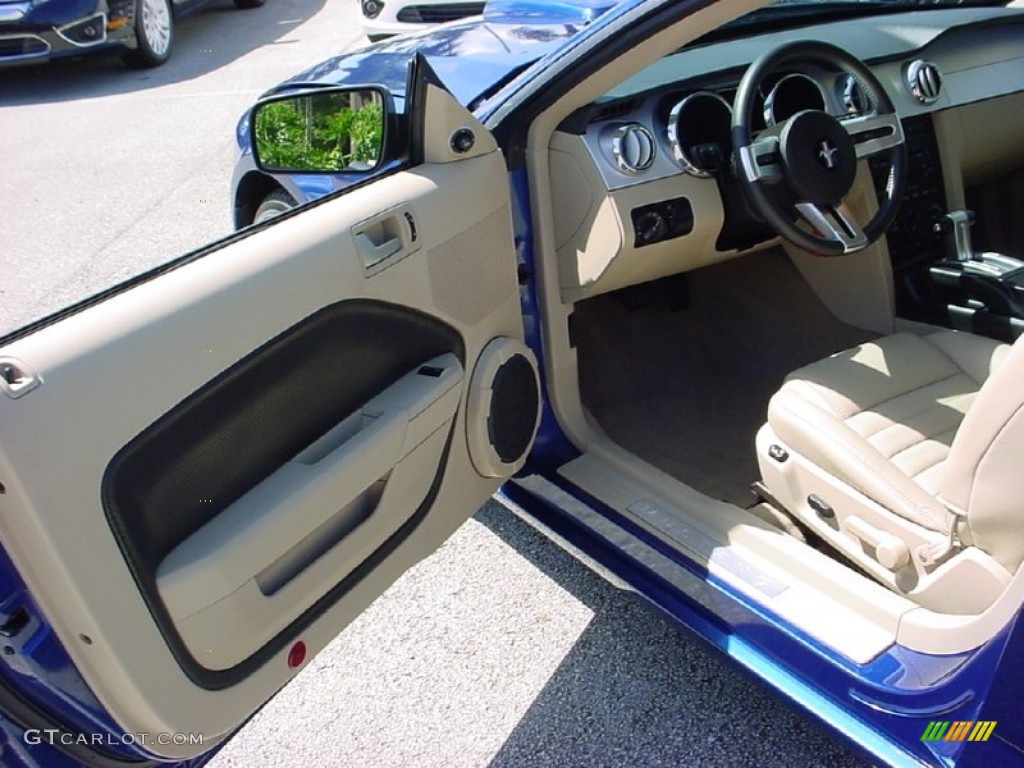 2006 Mustang GT Premium Coupe - Vista Blue Metallic / Light Parchment photo #15