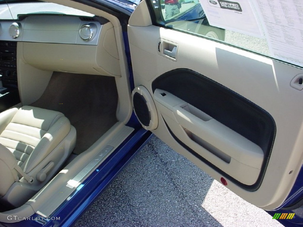 2006 Mustang GT Premium Coupe - Vista Blue Metallic / Light Parchment photo #18