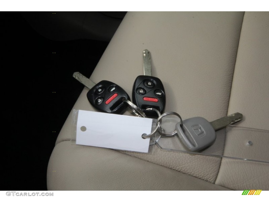 2010 Honda Pilot Touring Keys Photos
