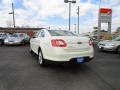 White Suede Metallic - Taurus SEL Photo No. 3