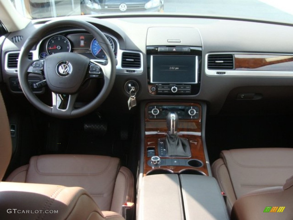 2012 Volkswagen Touareg TDI Lux 4XMotion Saddle Brown Dashboard Photo #61306448