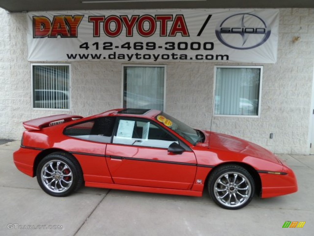 1986 Fiero GT - Red / Gray photo #1