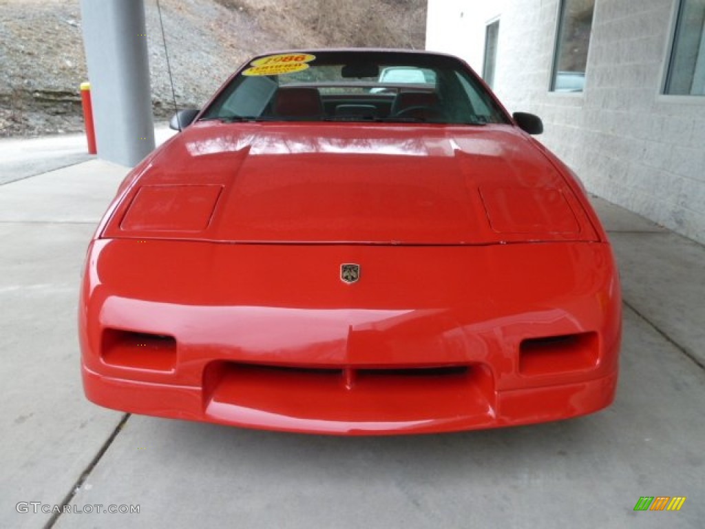 1986 Fiero GT - Red / Gray photo #6