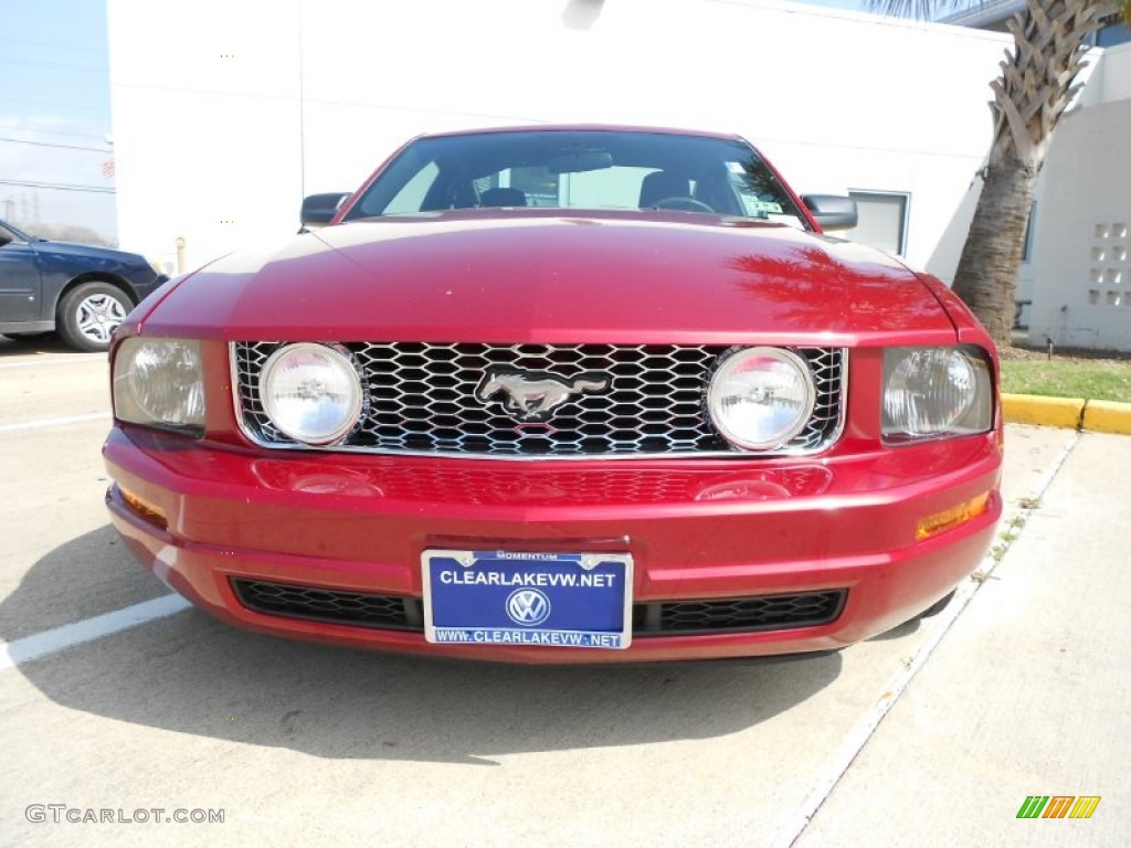 2005 Mustang V6 Deluxe Coupe - Redfire Metallic / Dark Charcoal photo #2
