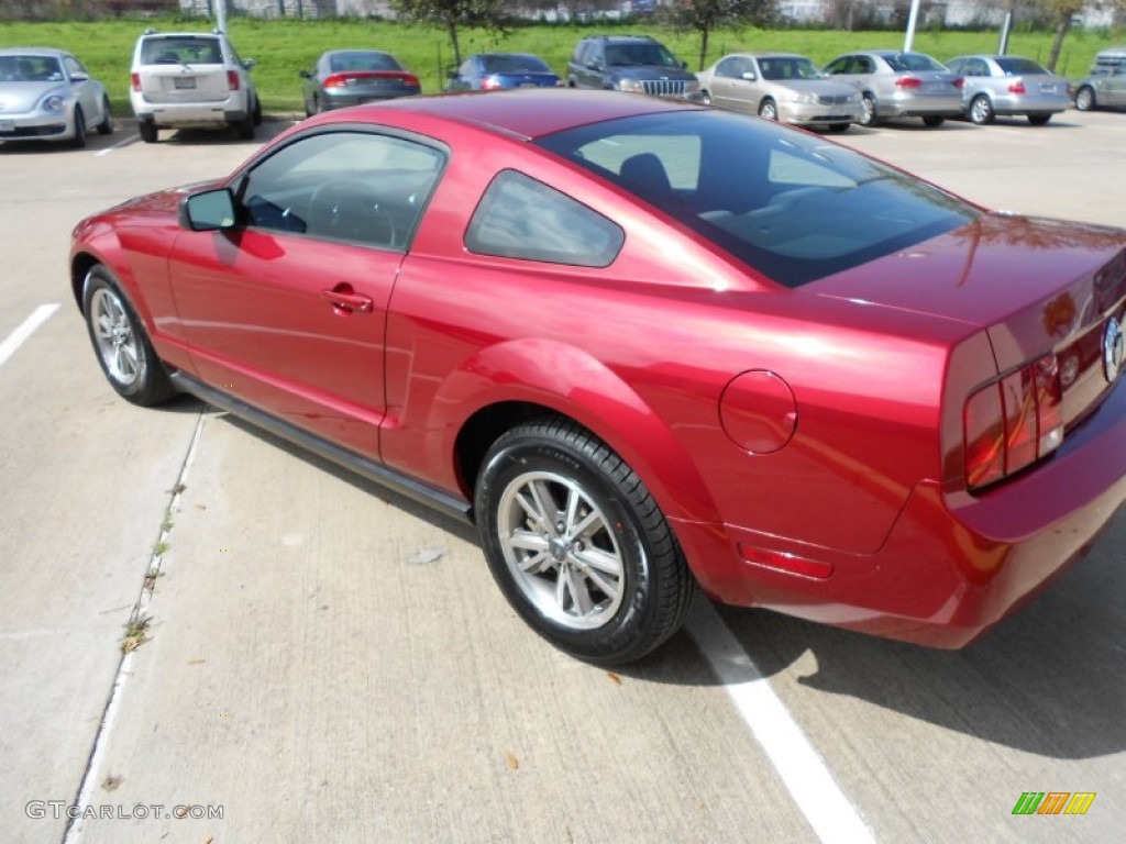 2005 Mustang V6 Deluxe Coupe - Redfire Metallic / Dark Charcoal photo #5