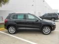 Deep Black Metallic - Tiguan SE Photo No. 8