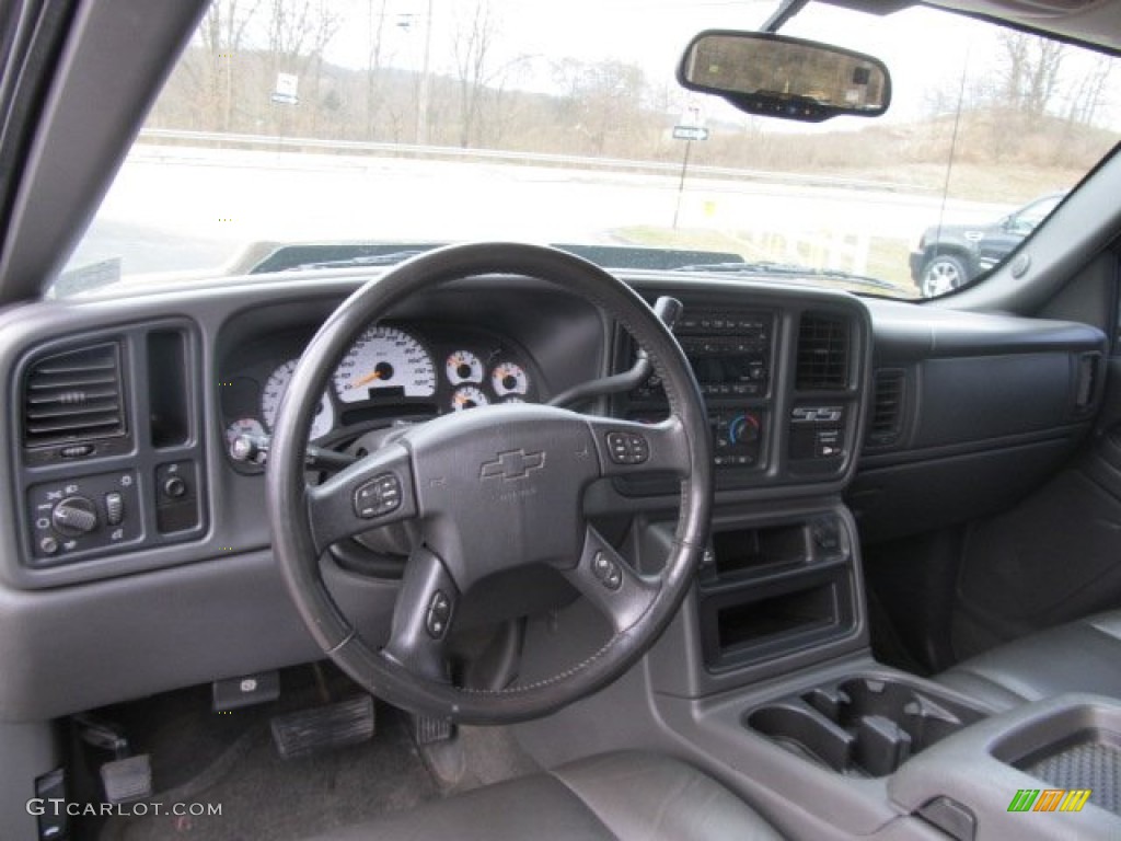 2004 Chevrolet Silverado 1500 SS Extended Cab AWD Dark Charcoal Dashboard Photo #61317468