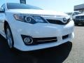 Super White - Camry SE Photo No. 9