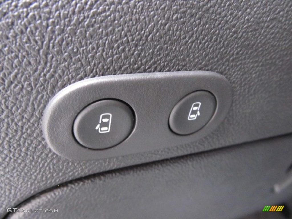 2011 HHR LS Panel - Arctic Ice White / Ebony photo #12