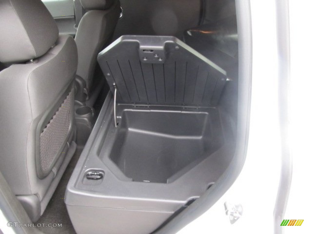 2011 HHR LS Panel - Arctic Ice White / Ebony photo #20
