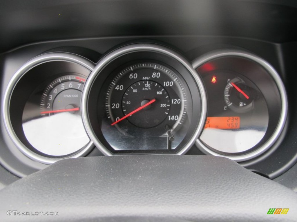 2012 Nissan versa speedometer
