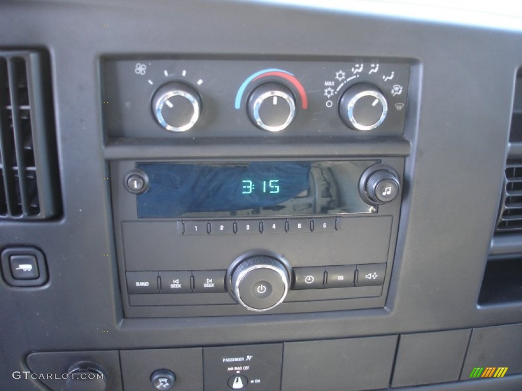 2011 Express 2500 Work Van - Summit White / Medium Pewter photo #15