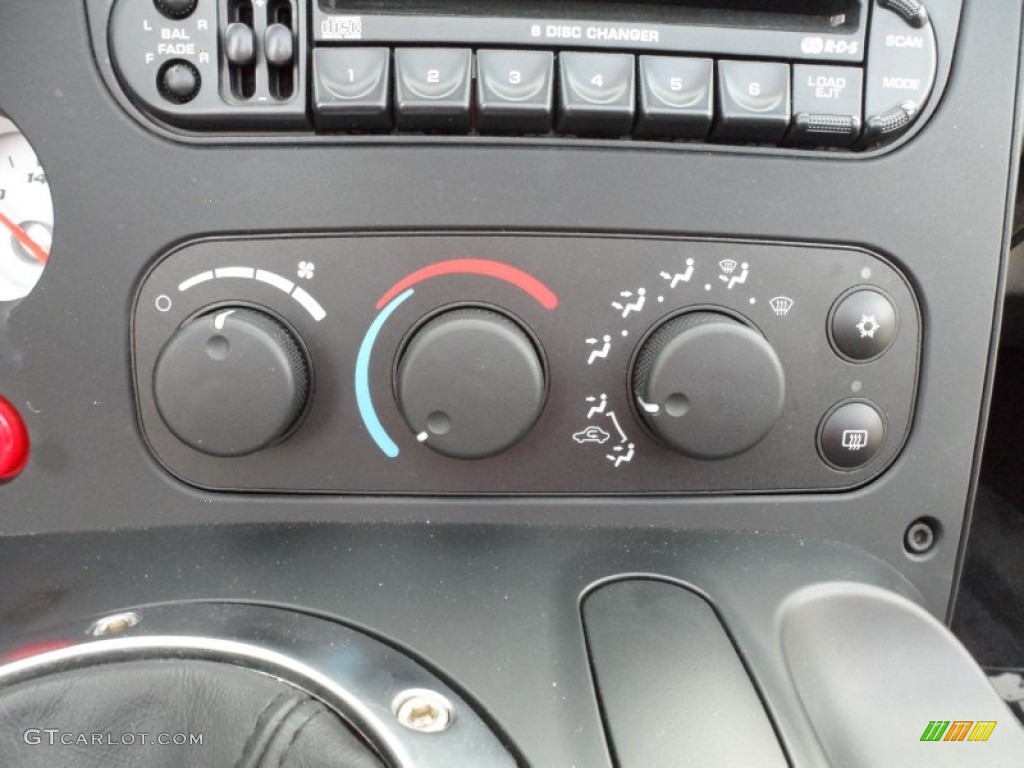 2004 Dodge Viper SRT-10 Controls Photo #61333574