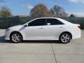 Super White - Camry SE Photo No. 6