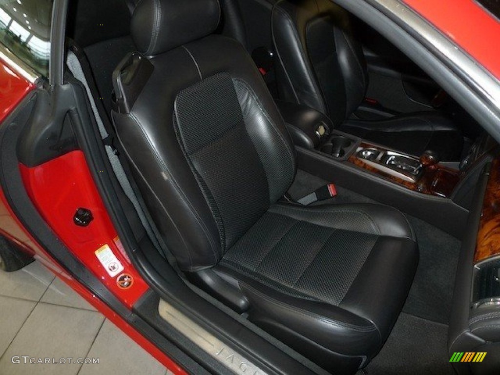 2007 XK XK8 Coupe - Salsa Red / Charcoal photo #26