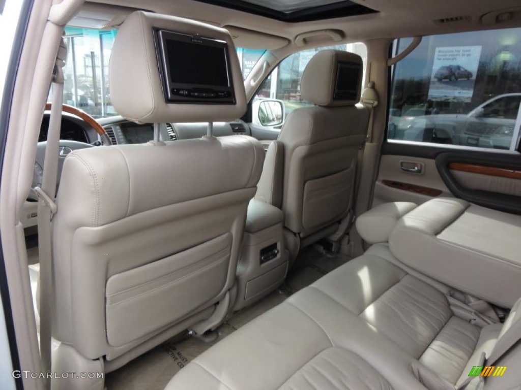 2007 LX 470 - Crystal White / Ivory photo #21