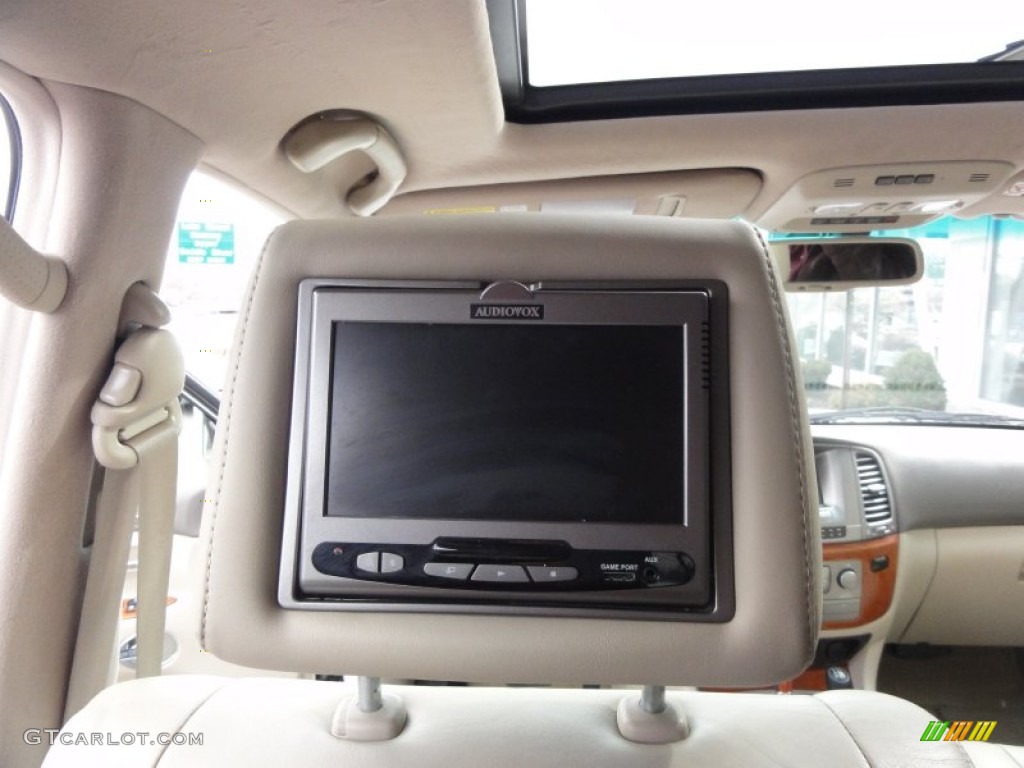 2007 LX 470 - Crystal White / Ivory photo #24