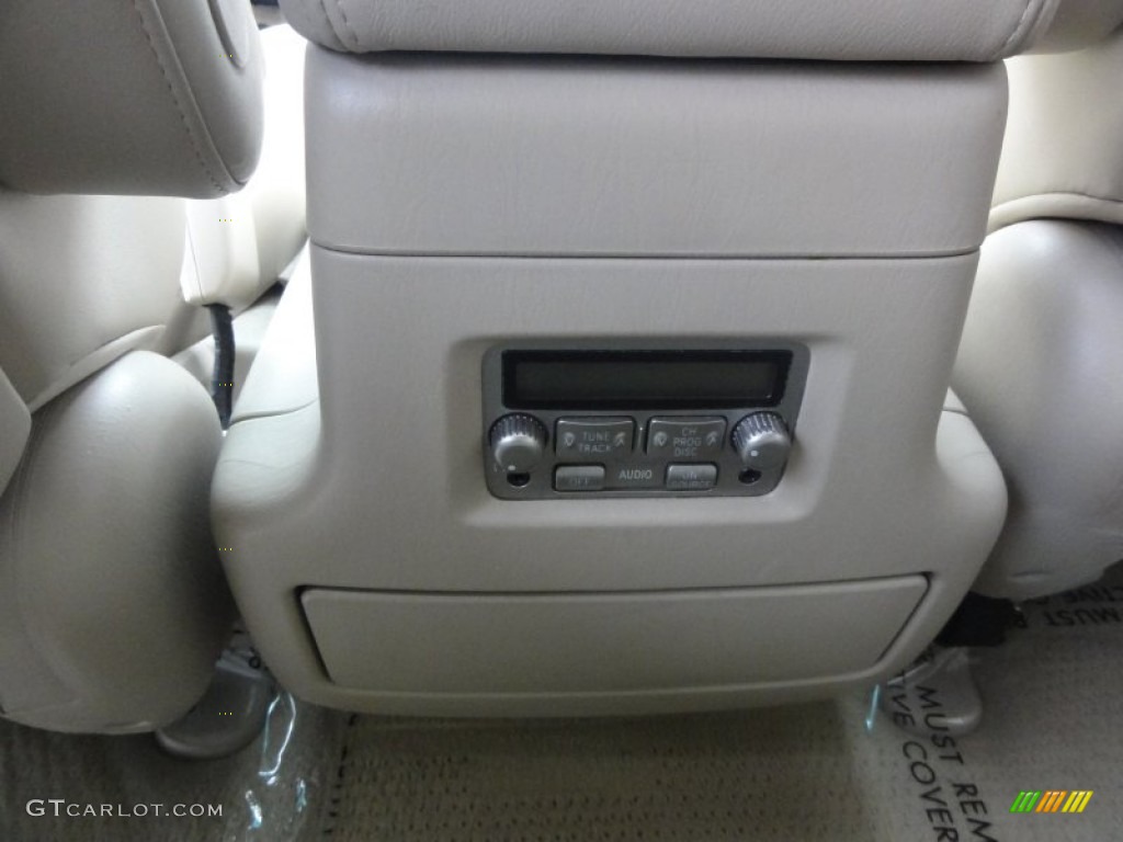 2007 LX 470 - Crystal White / Ivory photo #25