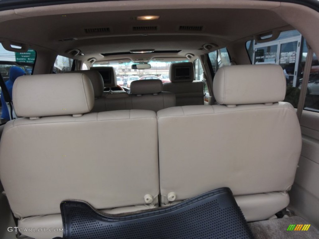2007 LX 470 - Crystal White / Ivory photo #26