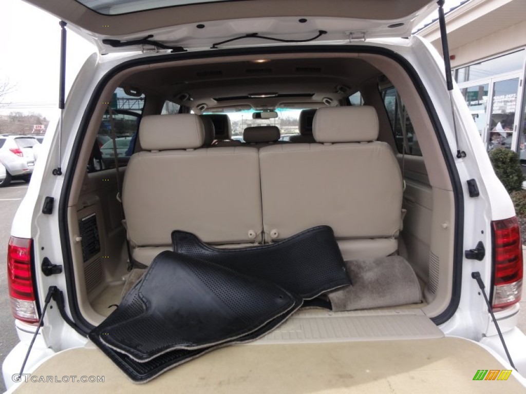 2007 LX 470 - Crystal White / Ivory photo #27