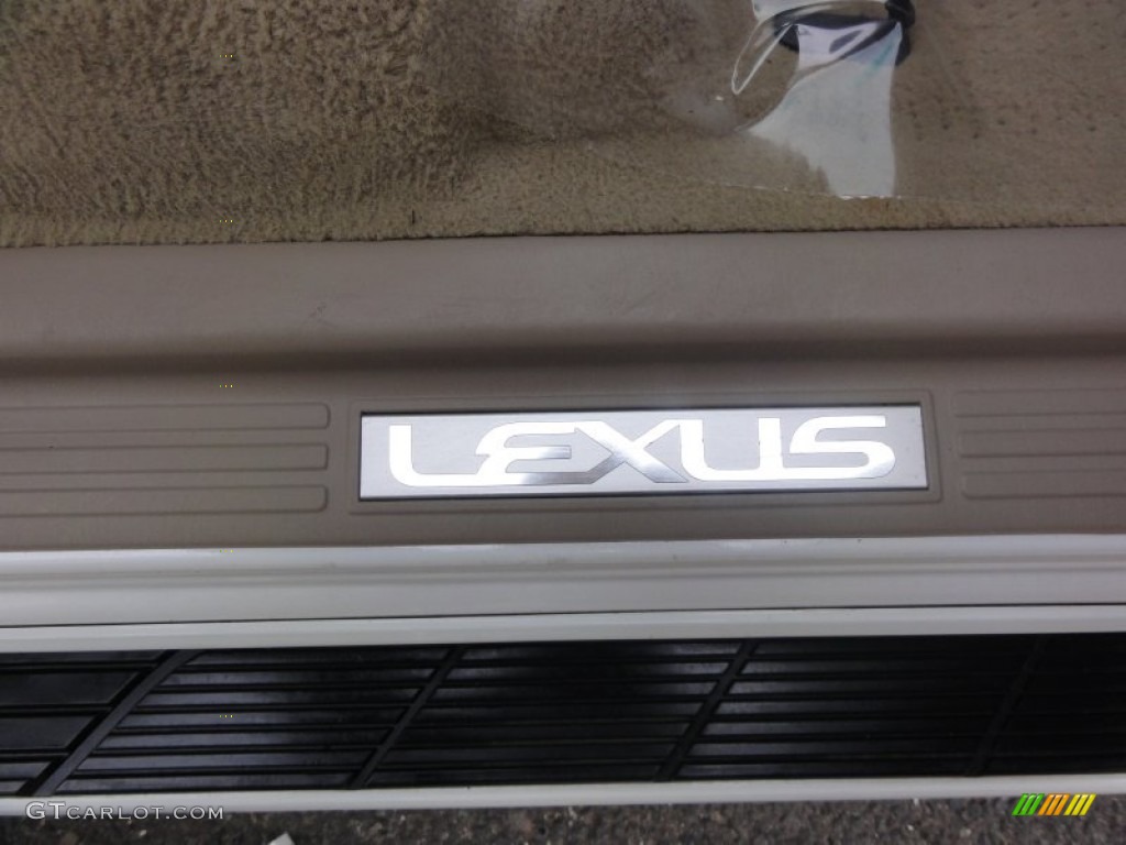 2007 LX 470 - Crystal White / Ivory photo #38