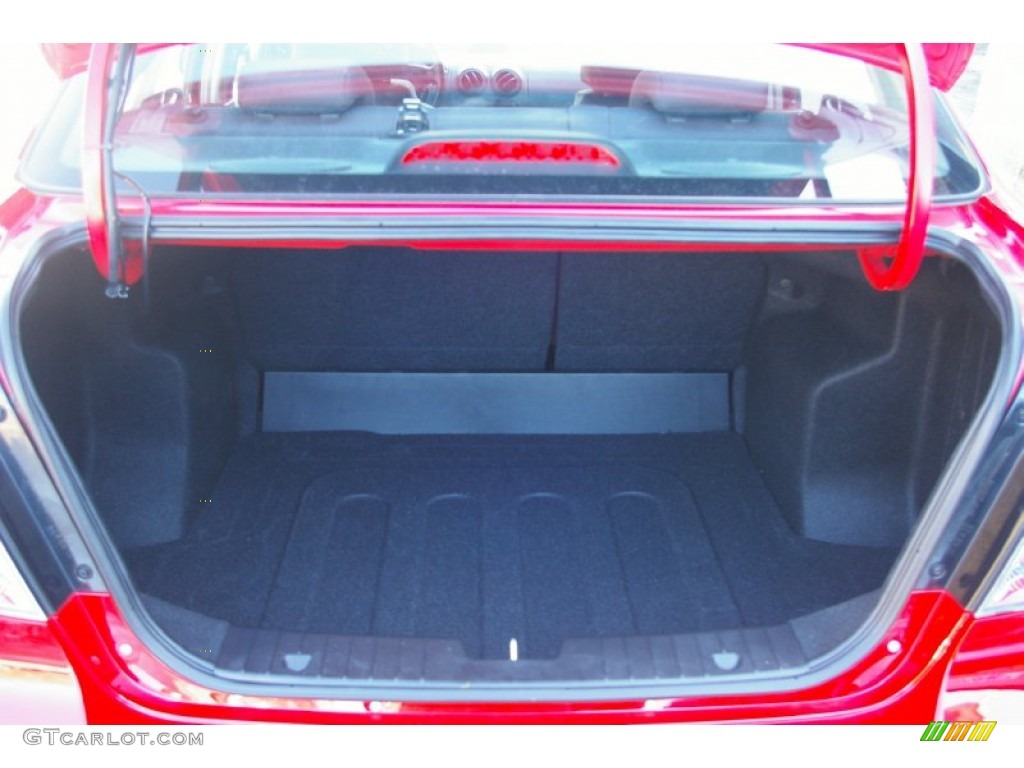 2010 Aveo LT Sedan - Victory Red / Charcoal photo #11