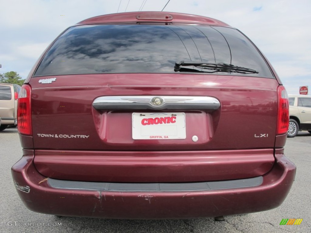2001 Town & Country LXi - Dark Garnet Red Pearl / Taupe photo #6