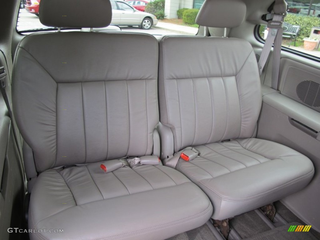 2001 Town & Country LXi - Dark Garnet Red Pearl / Taupe photo #14
