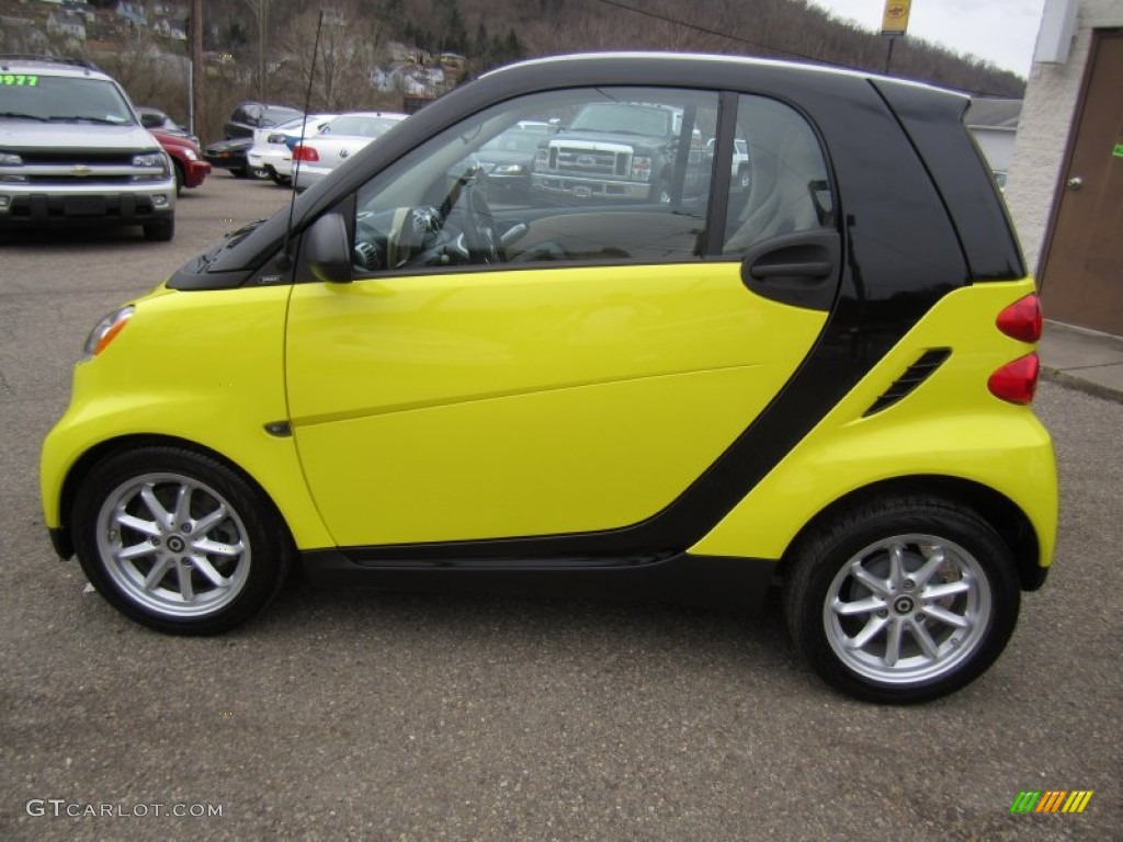 Light Yellow 2010 Smart fortwo passion coupe Exterior Photo #61347843