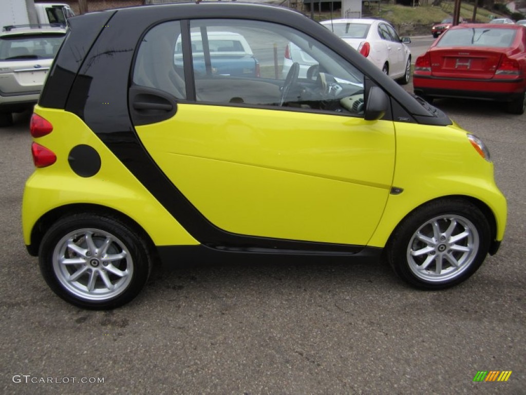 2010 fortwo passion coupe - Light Yellow / design Beige photo #14