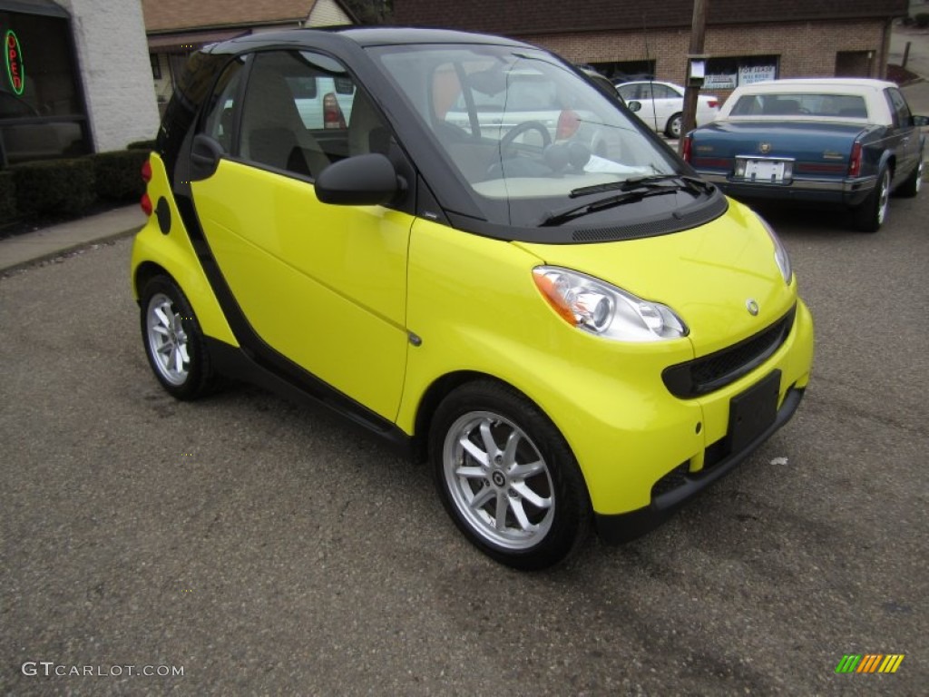 2010 fortwo passion coupe - Light Yellow / design Beige photo #15