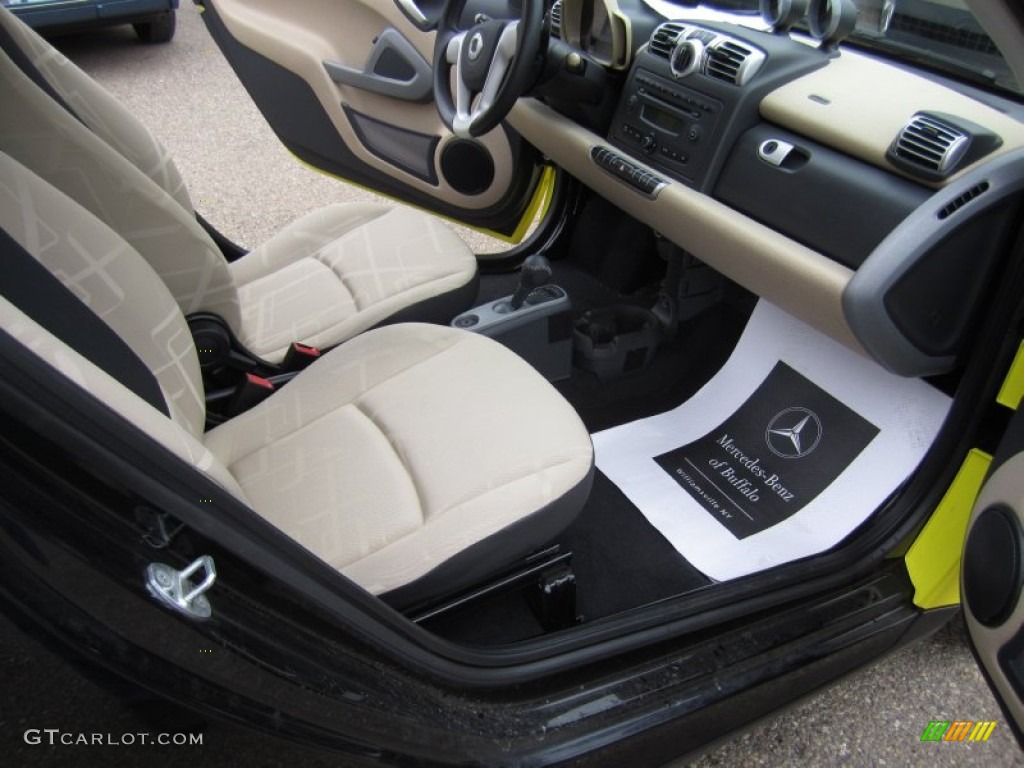 2010 fortwo passion coupe - Light Yellow / design Beige photo #22