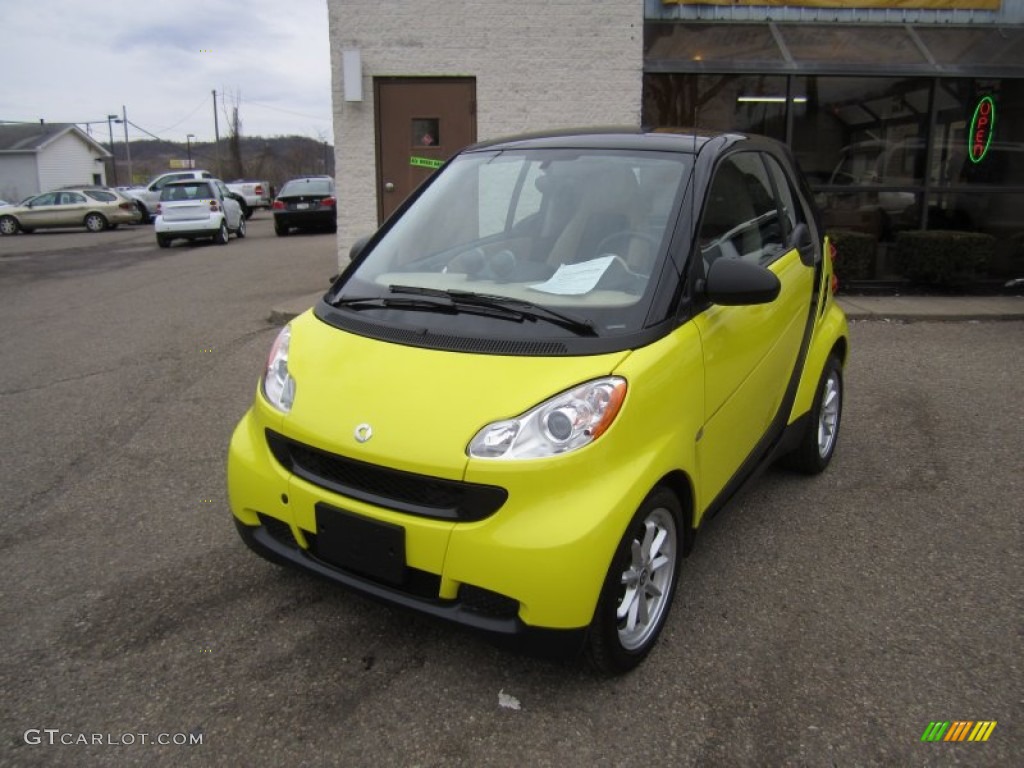 2010 fortwo passion coupe - Light Yellow / design Beige photo #31