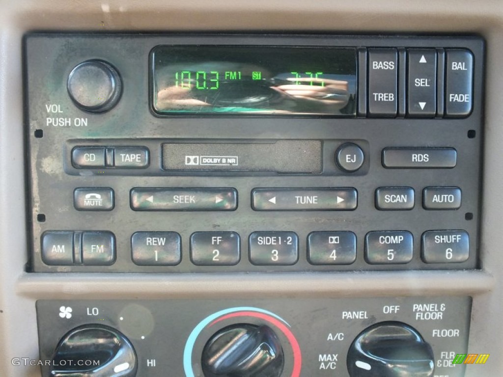 2000 Ford F150 Lariat Extended Cab Audio System Photos