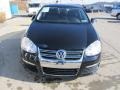 Black - Jetta SE Sedan Photo No. 10