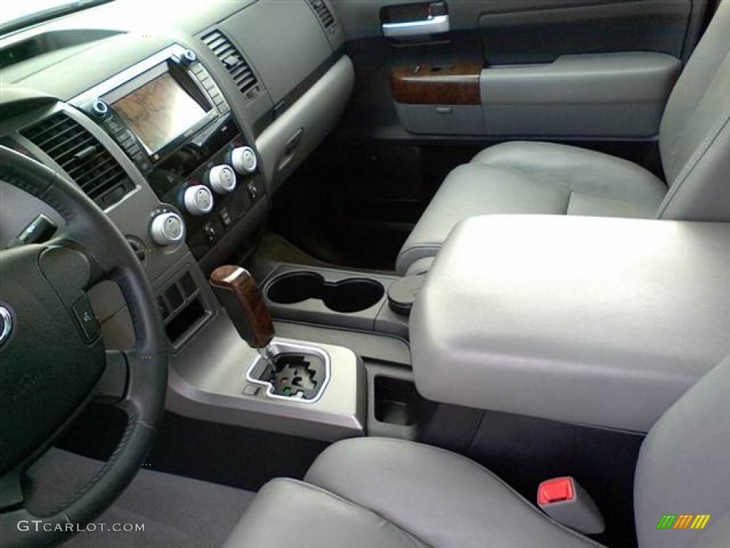 2010 Tundra Limited CrewMax 4x4 - Super White / Graphite Gray photo #13