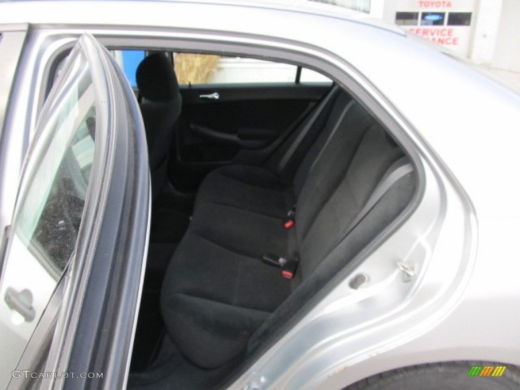 2006 Accord Value Package Sedan - Alabaster Silver Metallic / Gray photo #12