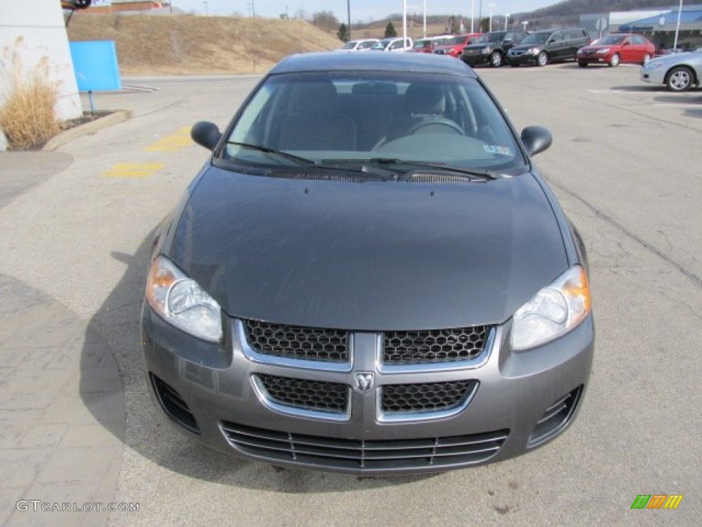 2005 Stratus SXT Sedan - Graphite Metallic / Dark Slate Gray photo #10