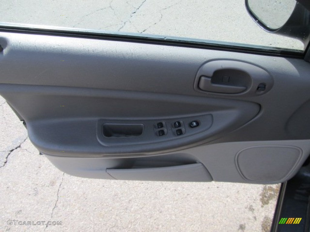2005 Stratus SXT Sedan - Graphite Metallic / Dark Slate Gray photo #14