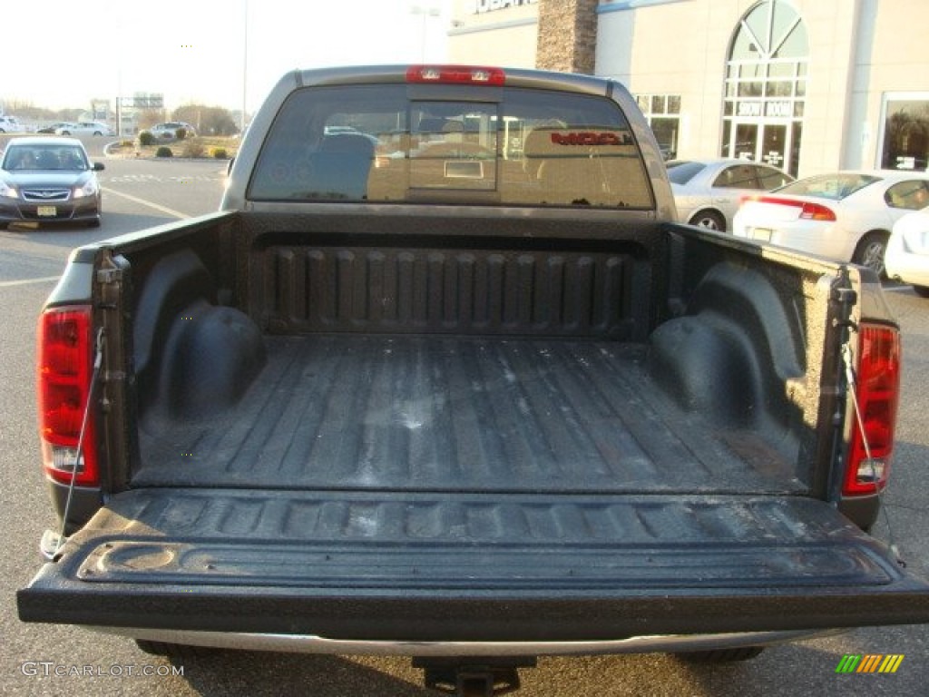 2004 Ram 1500 SLT Quad Cab 4x4 - Graphite Metallic / Taupe photo #15