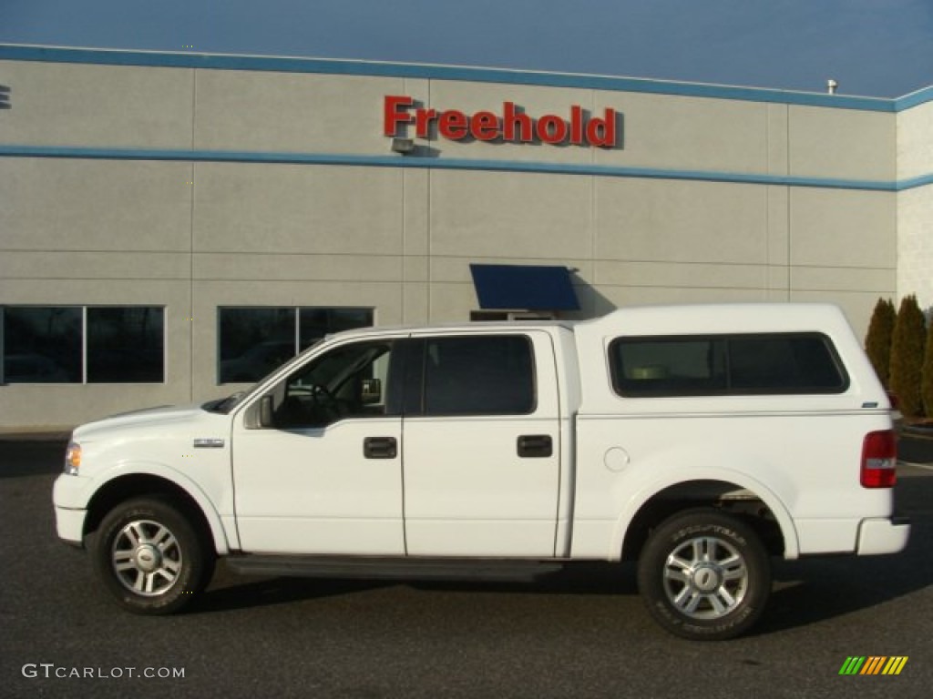 2004 F150 Lariat SuperCrew 4x4 - Oxford White / Black photo #3